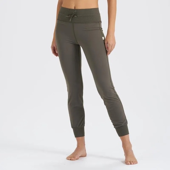 Vuori Pants - VUORI DAILY JOGGER OREGANO